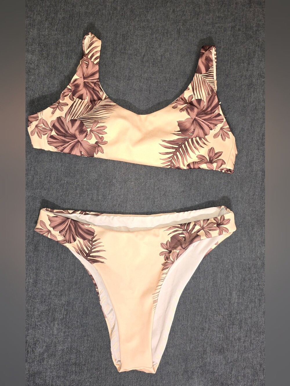 Hurley Floral Two Piece Bikini Set Medium Scoop Neck Cheeky Swimsuit